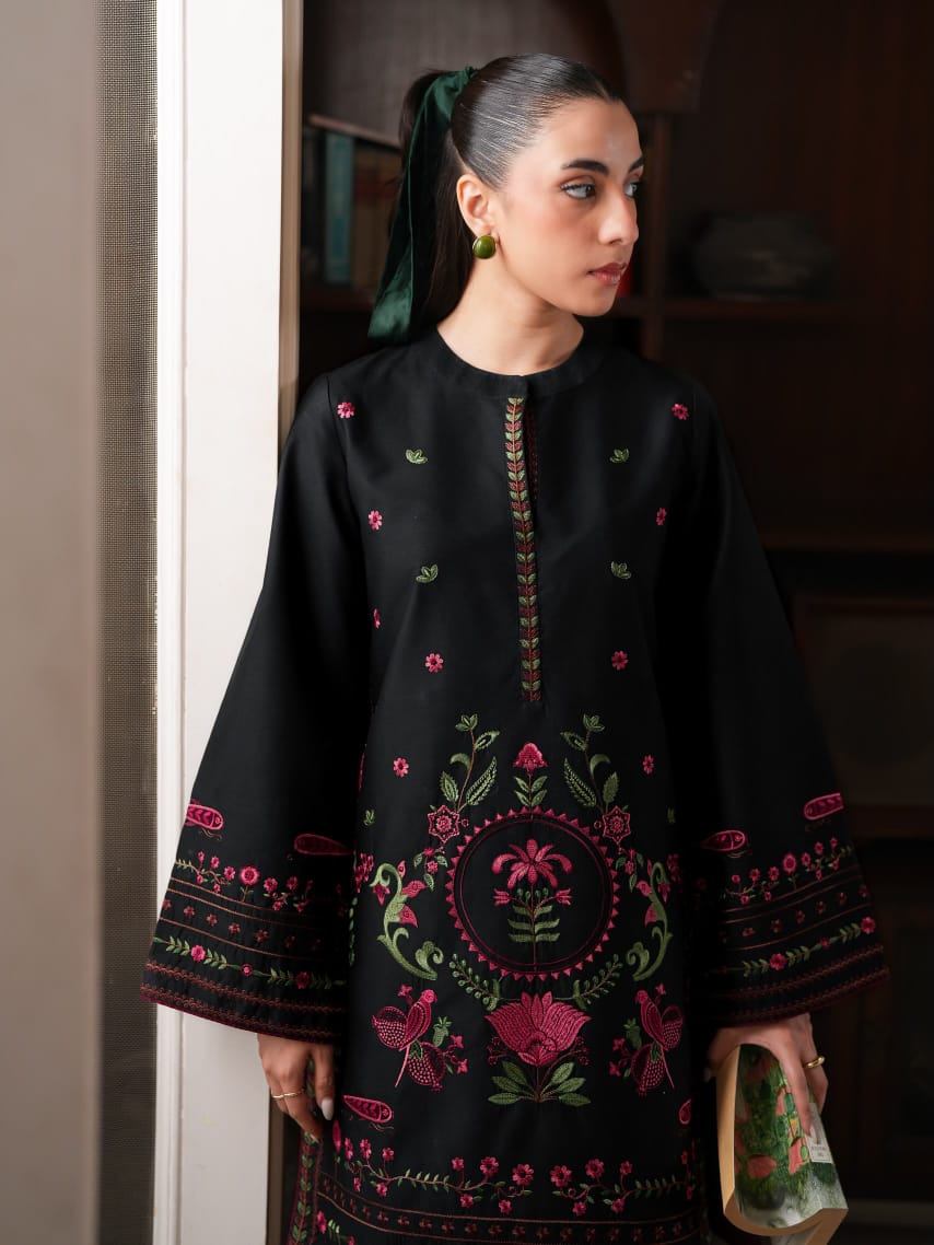 Gul-e-Siyah (3-Piece Embroidered Premium Cotton Suit)
