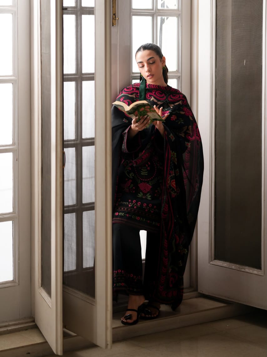 Gul-e-Siyah (3-Piece Embroidered Premium Cotton Suit)