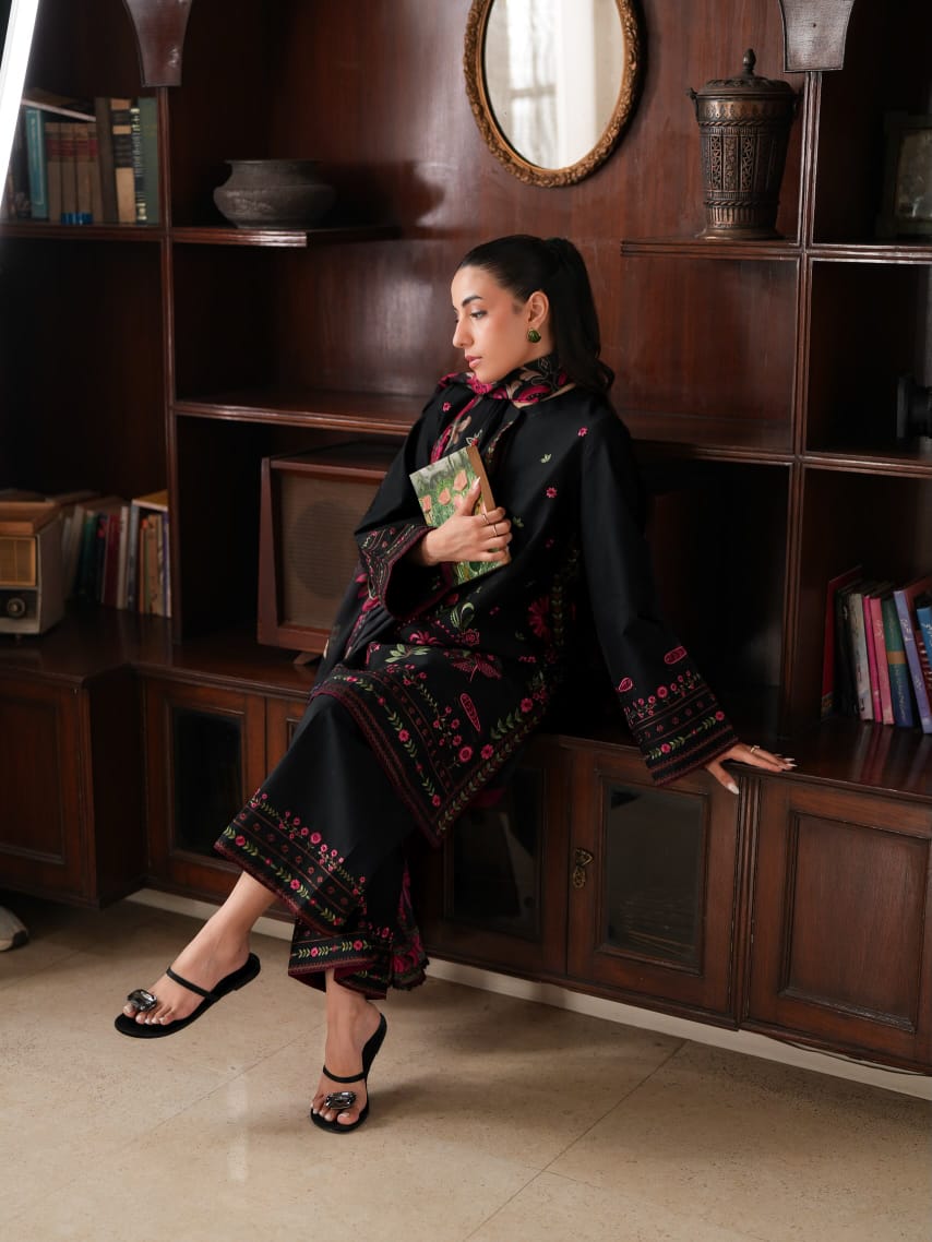 Gul-e-Siyah (3-Piece Embroidered Premium Cotton Suit)