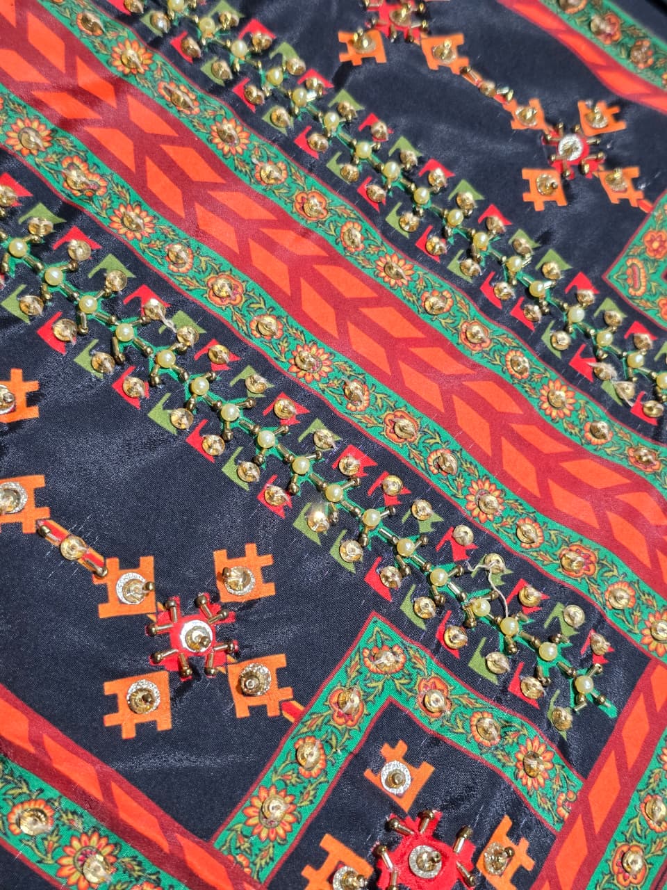 Noor-e-Shab ( 3 Piece Silk Printed Suite )