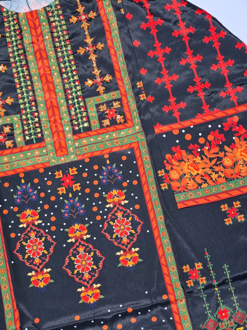 Noor-e-Shab ( 3 Piece Silk Printed Suite )
